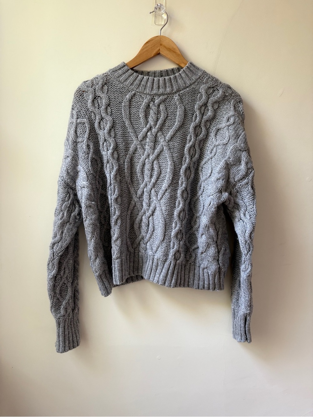 Cropped Aran Irish Sweater - Picture 3 of 11